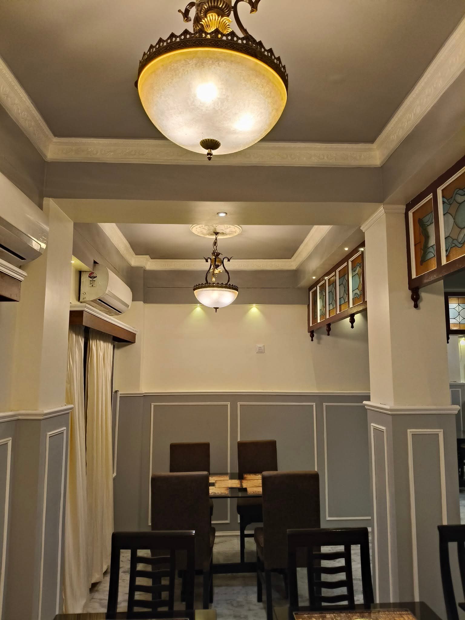 Kolkata Rajbari Ambiance Photo 4