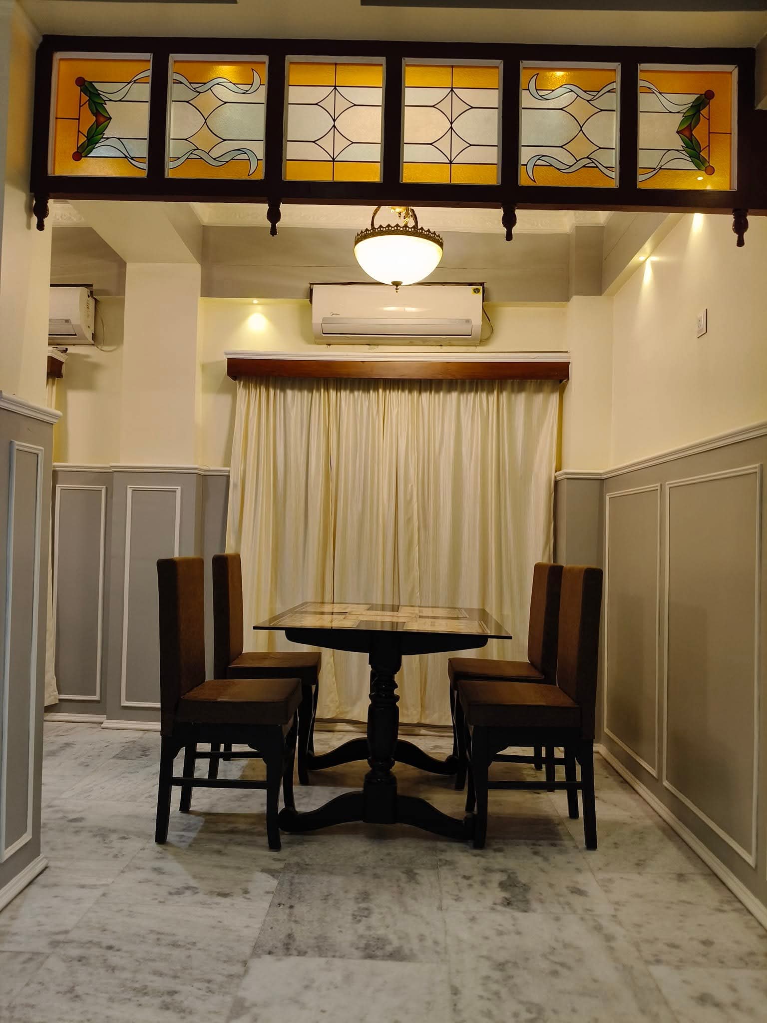 Kolkata Rajbari Ambiance Photo 16